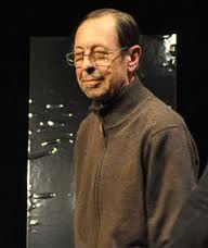 À Claude