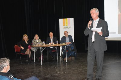 Handicap : Table ronde sur la loi de 2005, l'habitat et l'insertion professionnelle