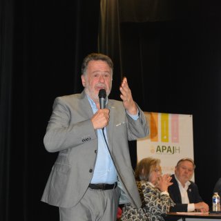 Handicap : Table ronde sur la loi de 2005, l'habitat et l'insertion professionnelle