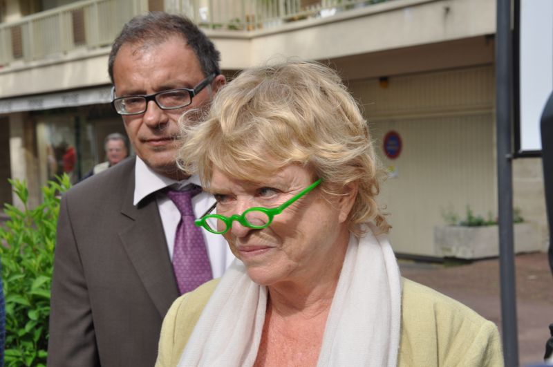 Eva Joly chahutée à Chantilly par des partisans d'Eric Woerth