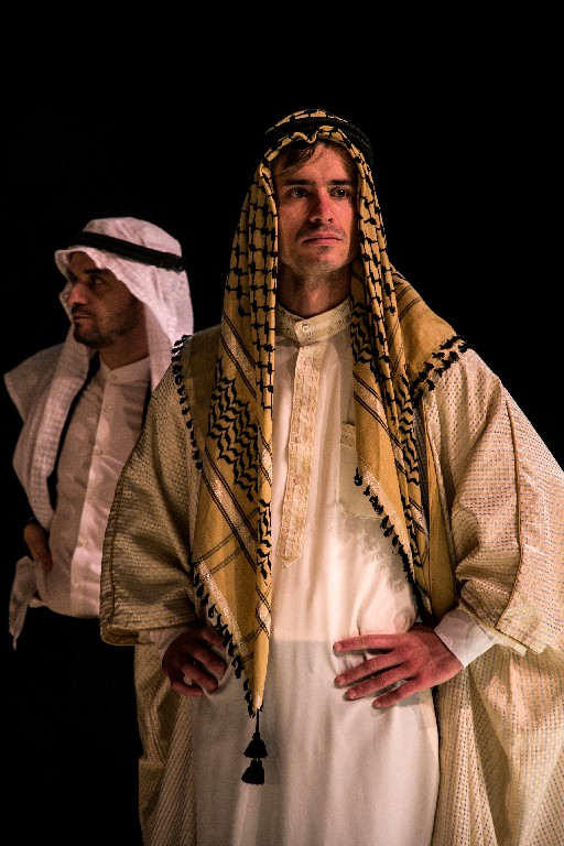 LAWRENCE d'Éric Bouvron et Benjamin Penamaria