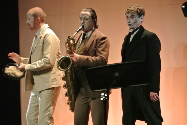 LES TRIBULATIONS D’HAROLD Idée et musique originalesde Vincent Boisseau