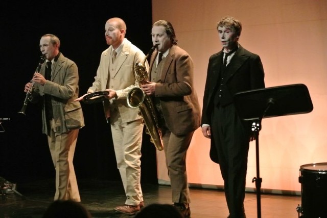 LES TRIBULATIONS D’HAROLD Idée et musique originalesde Vincent Boisseau
