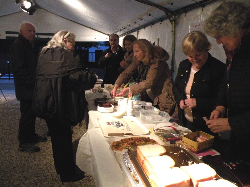 LES PIEDS TANQUÉS D’Artscénicum Théâtre
