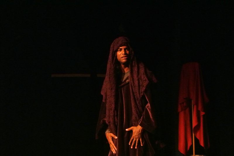 ORESTE AIME HERMIONEQUI AIME PYRRHUS QUI AIME ANDROMAQUE QUI AIME HECTOR QUI EST MORT