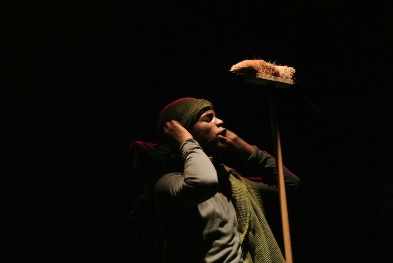 ORESTE AIME HERMIONEQUI AIME PYRRHUS QUI AIME ANDROMAQUE QUI AIME HECTOR QUI EST MORT