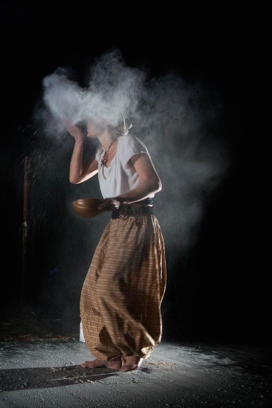 D’AILLEURS EN AFRIQUE(S) D’Anissa Benchelah