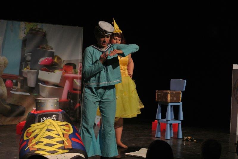 NONO ET LES COULEURS DE L'AMITIÉ  De Laura Bensimon et Adelina Belgodere