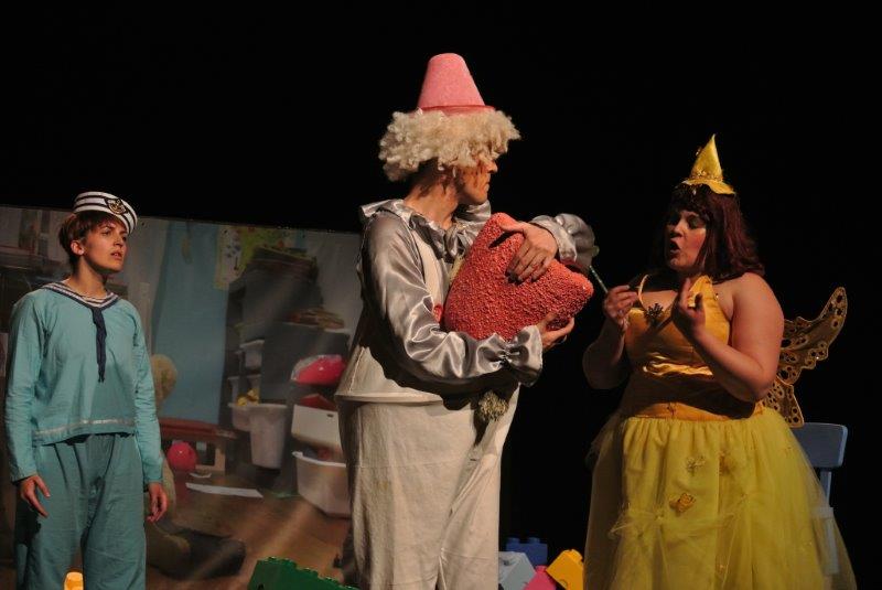 NONO ET LES COULEURS DE L'AMITIÉ  De Laura Bensimon et Adelina Belgodere