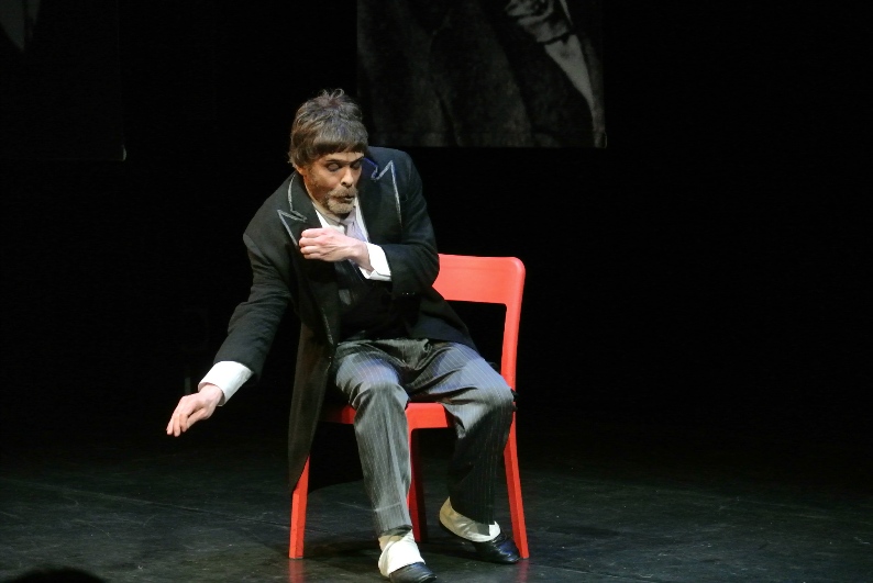 LE GORILLE  D'après une nouvelle de Franz Kafka