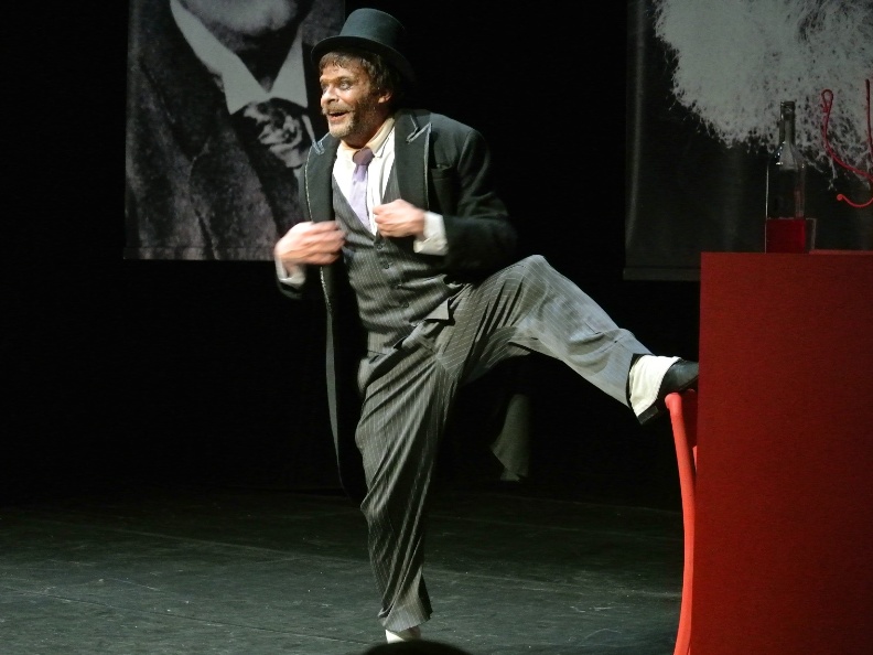 LE GORILLE  D'après une nouvelle de Franz Kafka