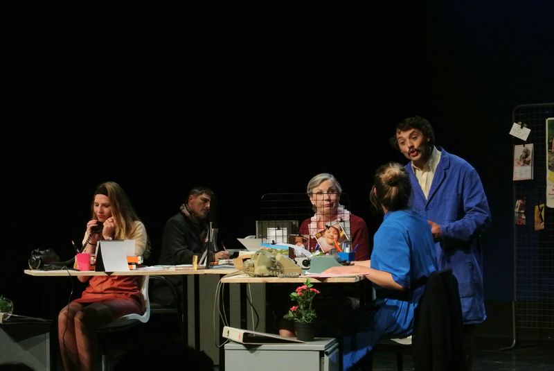 LES TRAVAUX ET LES JOURS De Michel Vinaver