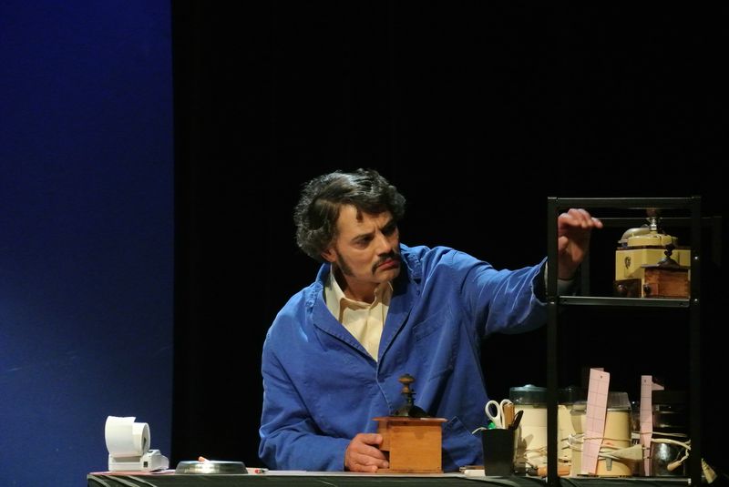 LES TRAVAUX ET LES JOURS De Michel Vinaver