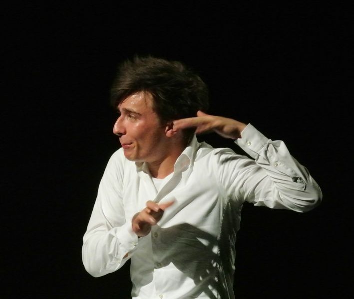 UNE VIE SUR MESURE  De Cédric Chapuis