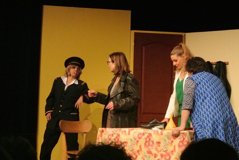 KLAXONS, TROMPETTES ET PÉTARADES De Dario Fo