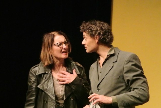 KLAXONS, TROMPETTES ET PÉTARADES De Dario Fo