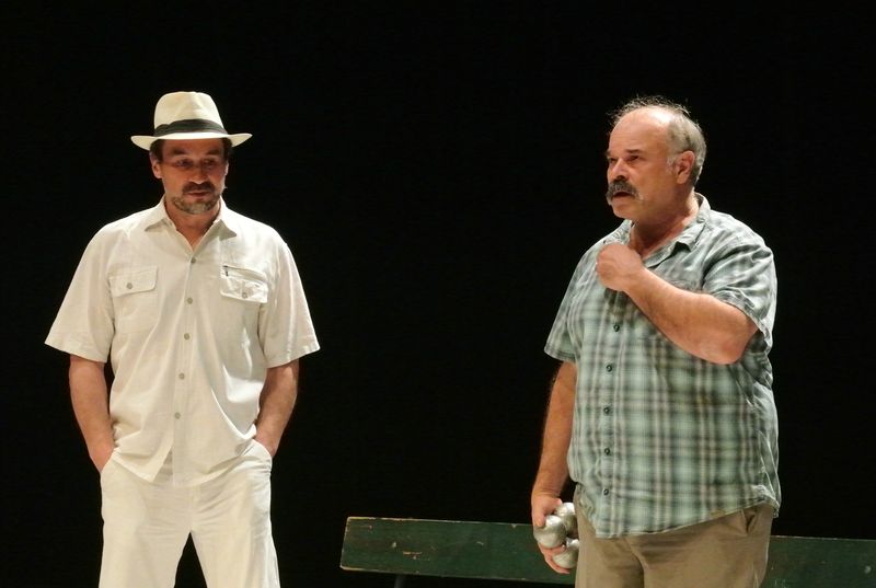 LES PIEDS TANQUÉS D’Artscénicum Théâtre