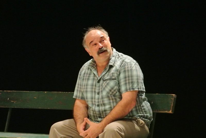 LES PIEDS TANQUÉS D’Artscénicum Théâtre