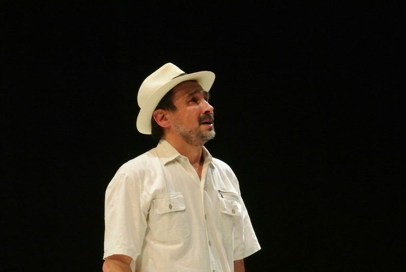 LES PIEDS TANQUÉS D’Artscénicum Théâtre