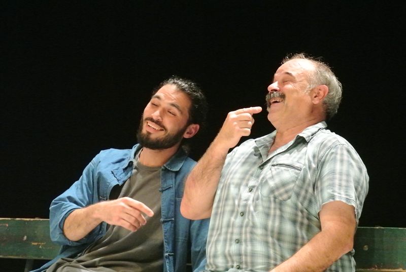 LES PIEDS TANQUÉS D’Artscénicum Théâtre