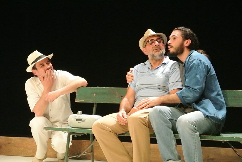 LES PIEDS TANQUÉS D’Artscénicum Théâtre