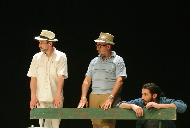 LES PIEDS TANQUÉS D’Artscénicum Théâtre