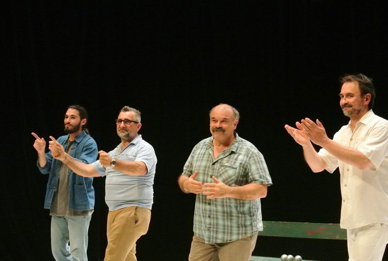 LES PIEDS TANQUÉS D’Artscénicum Théâtre