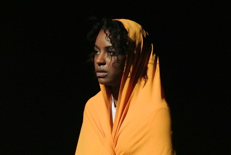 DE PÉKIN À LAMPEDUSA  De Gilbert Ponté