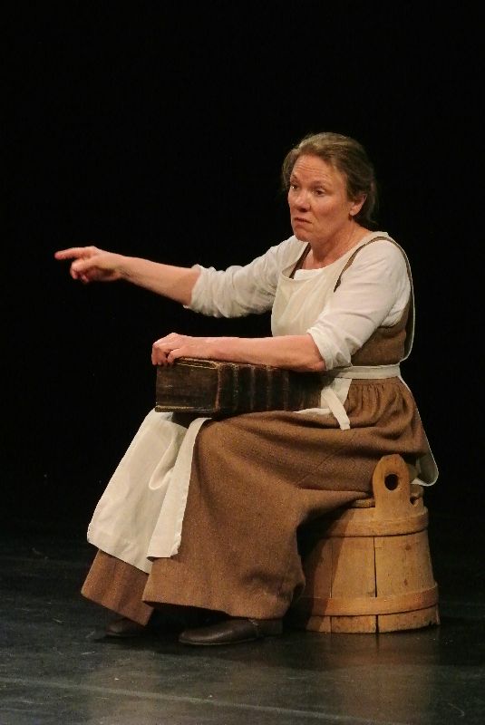 L'APPRENTIE SAGE-FEMME De Karen Cushman