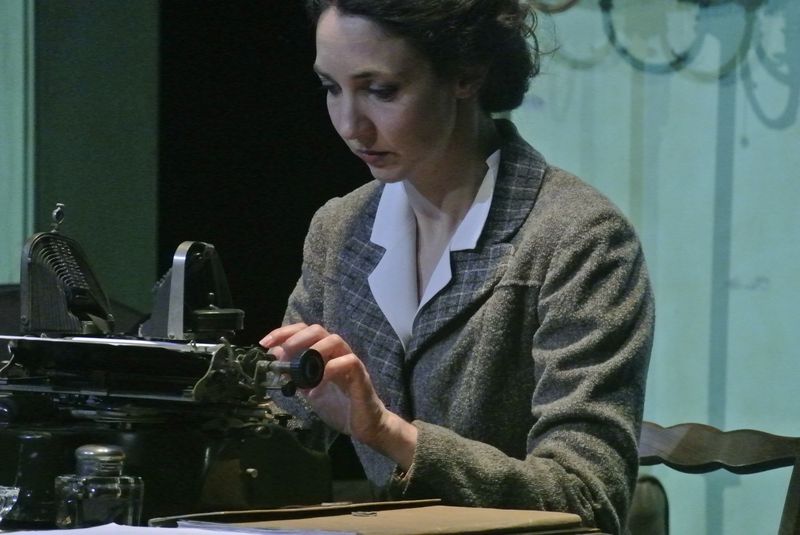 LA FEMME SILENCIEUSE De Monique Esther Rotenberg