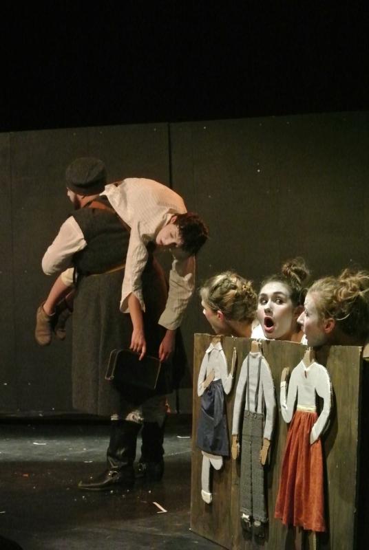 LE CERCLE DE CRAIE CAUCASIEN De Bertolt Brecht