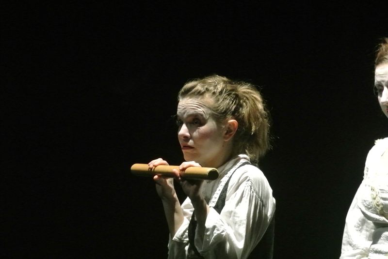 LE CERCLE DE CRAIE CAUCASIEN De Bertolt Brecht
