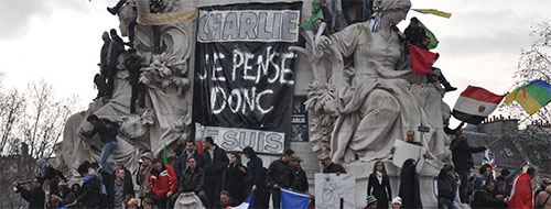 SE RASSEMBLER. À COYE, À CHANTILLY, À PARIS....