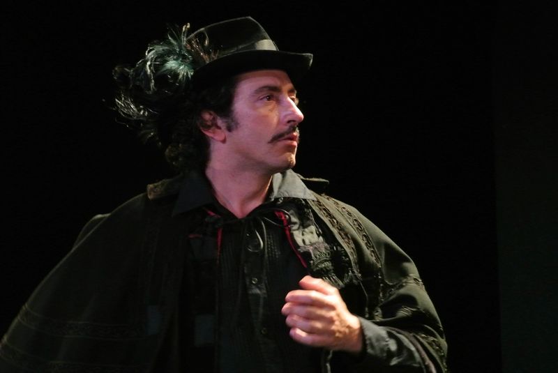 REGARDEZ MAIS NE TOUCHEZ PAS De Théophile Gautier et Bernard Lopez