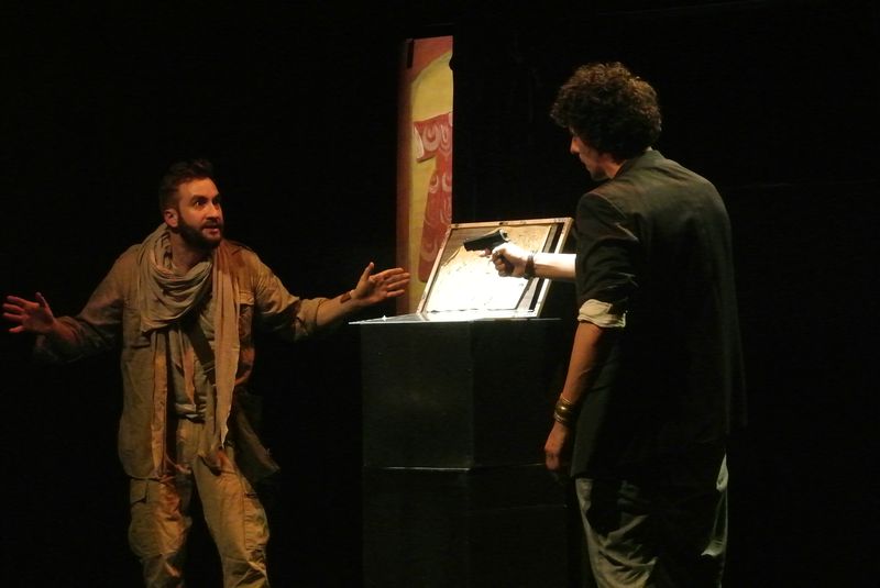 TOUH De Jeanne Chartier et Loïc Bartolini