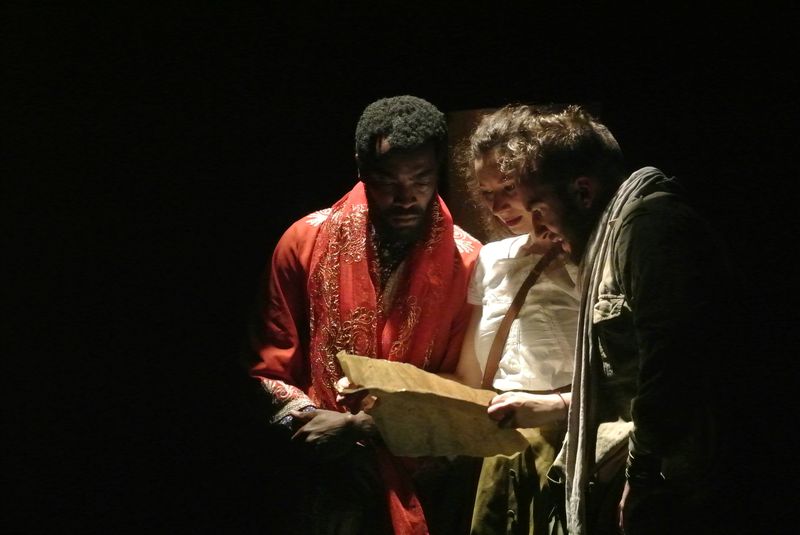 TOUH De Jeanne Chartier et Loïc Bartolini