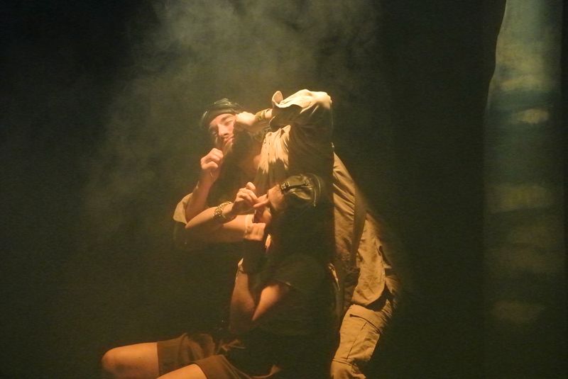 TOUH De Jeanne Chartier et Loïc Bartolini