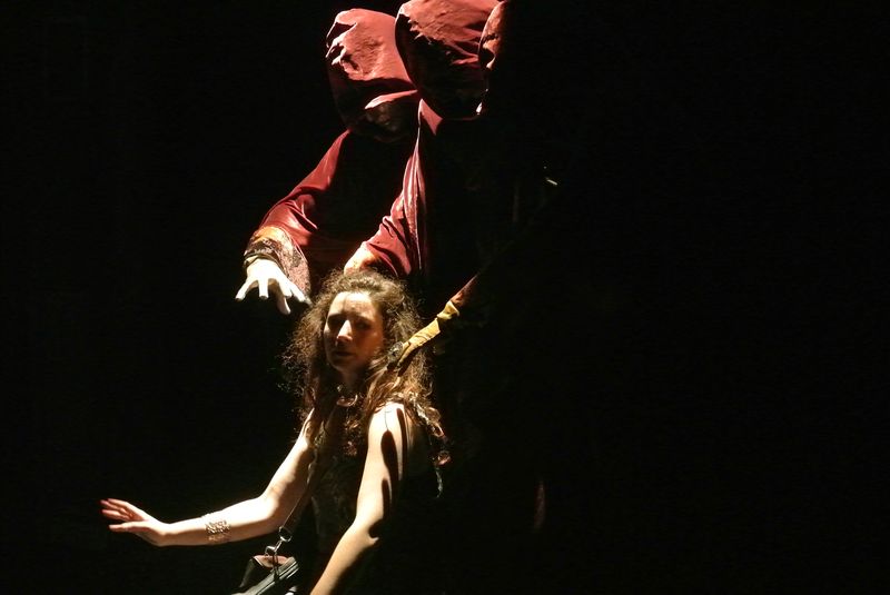 TOUH De Jeanne Chartier et Loïc Bartolini