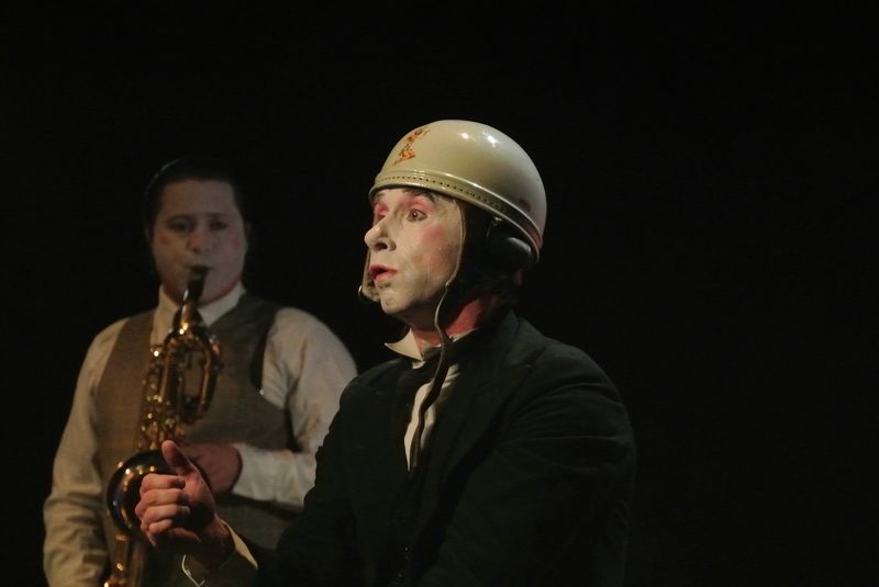 LES TRIBULATIONS D’HAROLD Idée et musique originalesde Vincent Boisseau